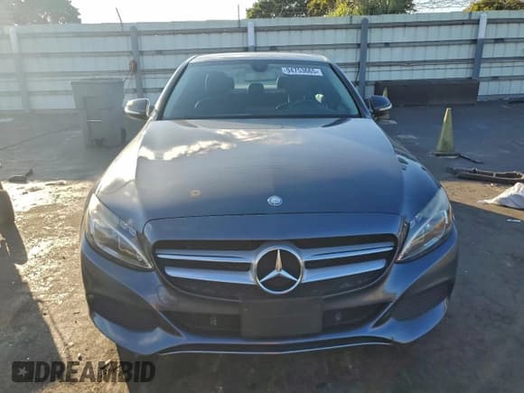✅ 2015 Mercedes-Benz C 300 Luxury • VIN: 55SWF4KB8FU070658 • Lot: 94753665. Listed on Copart with 144,830 mi. Free auction sales archive from the USA and detailed vehicle history report at DreamBid. Image 5.