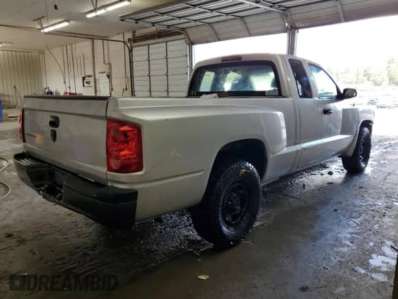 2008 Dodge Dakota ST with VIN 1D7HE22K28S531592, listed as a Copart auction lot 67606155 with 337,044 mi miles and Clean title. Bid and sale history available at DreamBid. Image 3.