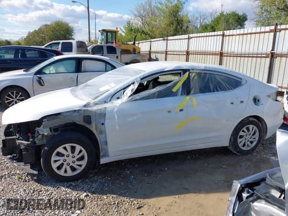 2019 Hyundai Elantra SE z VIN 5NPD74LF3KH415341, wystawiony jako IAAI lot #43413818 z przebiegiem 106 025 mil mil oraz . Historia ofert i sprzedaży dostępna na DreamBid. Obrazek 15.