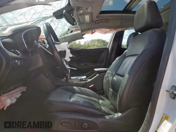 ✅ 2018 Chevrolet Malibu LT • VIN: 1G1ZD5ST9JF147358 • Lot: 84956595. Listed on Copart with 98,709 mi. Free auction sales archive from the USA and detailed vehicle history report at DreamBid. Image 7.