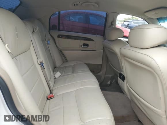✅ 2002 Lincoln Town Car Executive • VIN: 1LNHM81W32Y642964 • Лот: 80837485. Опубликован ранее на Copart с пробегом Не указан. Бесплатный доступ к архиву аукционных продаж из США и подробный отчёт об истории автомобиля на DreamBid. Изображение 10.