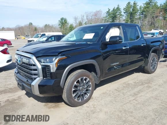 ✅ 2024 Toyota Tundra Limited Hybrid • VIN: 5TFJC5DB5RX045220 • Lot: 42150893. Wystawiony na IAAI z przebiegiem 7 995 mil. Bezpłatny archiwum sprzedaży aukcyjnych z USA i szczegółowy raport historii pojazdu na DreamBid. Zdjęcie 23.