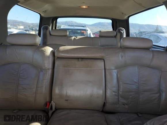 ✅ 2002 Chevrolet Suburban Z71 • VIN: 3GNFK16T52G274926 • Лот: 88449475. Опубликован ранее на Copart с пробегом 260 929 миль. Бесплатный доступ к архиву аукционных продаж из США и подробный отчёт об истории автомобиля на DreamBid. Изображение 10.