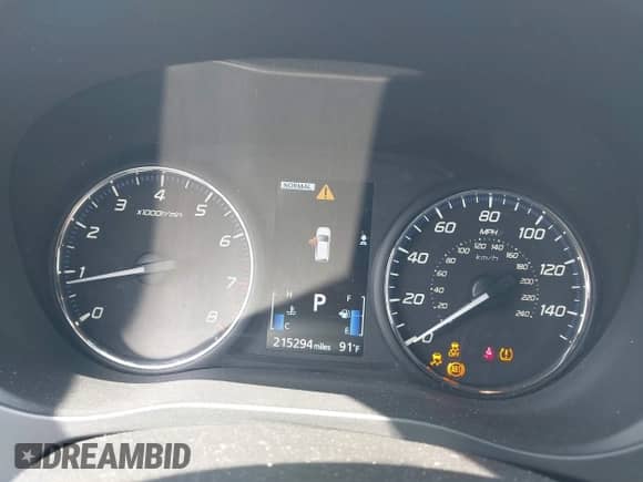 2019 Mitsubishi Outlander ES z VIN JA4AZ3A39KZ047749, wystawiony jako IAAI lot #42737988 z przebiegiem 215 294 mil mil oraz . Historia ofert i sprzedaży dostępna na DreamBid. Obrazek 7.