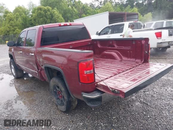 ✅ 2015 GMC Sierra 1500 SLT • VIN: 3GTU2VEC8FG126381 • Lot: 42204777. Listed on IAAI with 211,755 mi. Free auction sales archive from the USA and detailed vehicle history report at DreamBid. Image 3.