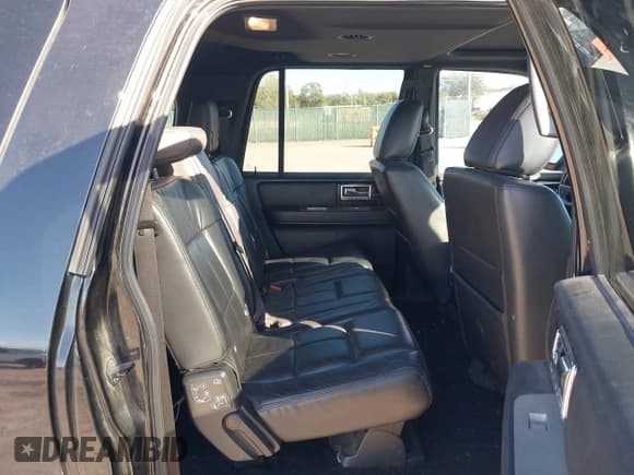 ✅ 2009 Lincoln Navigator • VIN: 5LMFL28549LJ01303 • Lot: 43490477. Wystawiony na IAAI z przebiegiem 192 889 mil. Bezpłatny archiwum sprzedaży aukcyjnych z USA i szczegółowy raport historii pojazdu na DreamBid. Zdjęcie 8.