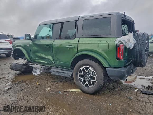 ✅ 2025 Ford Bronco Outer Banks • VIN: 1FMDE8BH3SLA51459 • Лот: 94428695. Опубликован ранее на Copart с пробегом 4 946 миль. Бесплатный доступ к архиву аукционных продаж из США и подробный отчёт об истории автомобиля на DreamBid. Изображение 2.