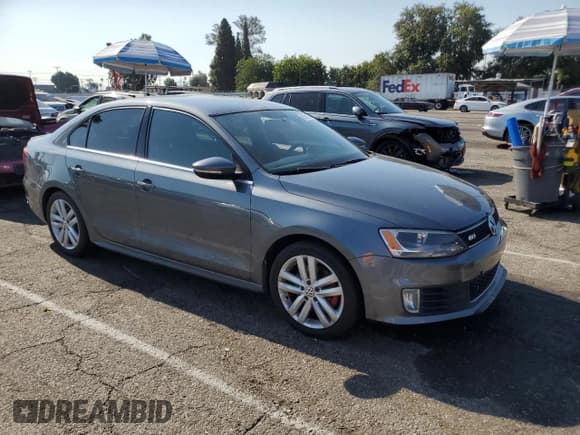 ✅ 2014 Volkswagen Jetta GLI • VIN: 3VW4T7AJ0EM210415 • Lot: 68382355. Wystawiony na Copart z przebiegiem 115 481 mil. Bezpłatny archiwum sprzedaży aukcyjnych z USA i szczegółowy raport historii pojazdu na DreamBid. Zdjęcie 4.