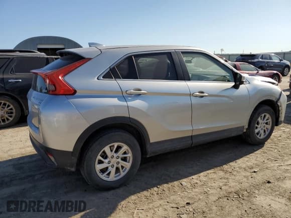 ✅ 2019 Mitsubishi Eclipse Cross ES • VIN: JA4AT3AA2KZ031358 • Lot: 57782195. Wystawiony na Copart z przebiegiem 108 272 mil. Bezpłatny archiwum sprzedaży aukcyjnych z USA i szczegółowy raport historii pojazdu na DreamBid. Zdjęcie 3.