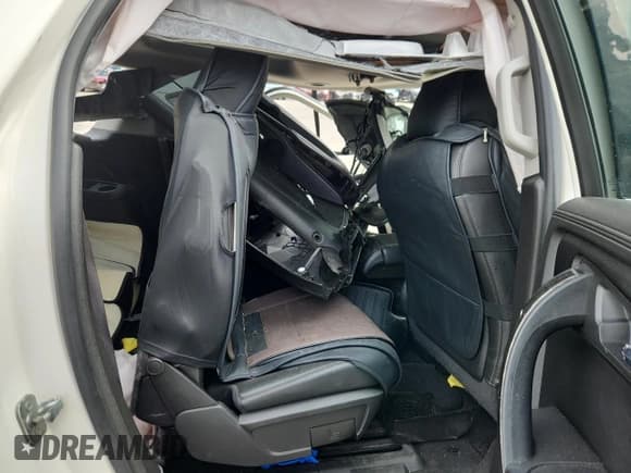 ✅ 2015 GMC Acadia SLT • VIN: 1GKKVRKD9FJ204799 • Лот: 85533195. Опубликован ранее на Copart с пробегом Не указан. Бесплатный доступ к архиву аукционных продаж из США и подробный отчёт об истории автомобиля на DreamBid. Изображение 11.