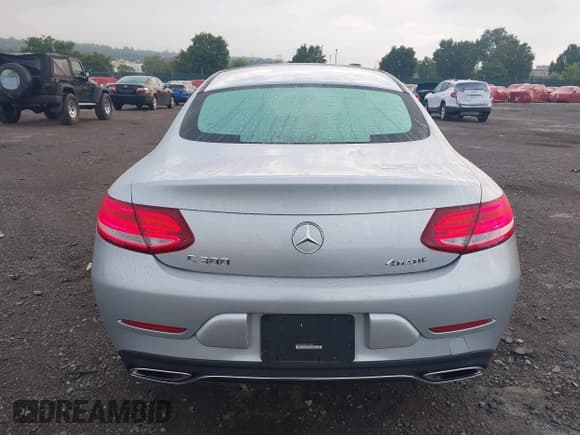 ✅ 2017 Mercedes-Benz C 300 • VIN: WDDWJ4KB8HF378644 • Lot: 42994647. Listed on IAAI with Not provided. Free auction sales archive from the USA and detailed vehicle history report at DreamBid. Image 16.