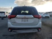 ✅ 2020 Mitsubishi Outlander ES • VIN: JA4AD2A33LZ033775 • Lot: 89507755. Listed on Copart with 109,154 mi. Free auction sales archive from the USA and detailed vehicle history report at DreamBid. Image 6.