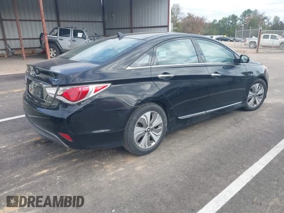 ✅ 2013 Hyundai Sonata • VIN: KMHEC4A47DA067177 • Лот: 43658121. Опубликован ранее на IAAI с пробегом 79 870 миль. Бесплатный доступ к архиву аукционных продаж из США и подробный отчёт об истории автомобиля на DreamBid. Изображение 4.
