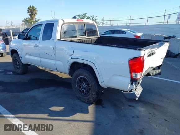 ✅ 2017 Toyota Tacoma TRD Off Road • VIN: 5TFSZ5AN5HX077438 • Lot: 43644662. Listed on IAAI with 148,795 mi. Free auction sales archive from the USA and detailed vehicle history report at DreamBid. Image 3.