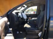 ✅ 2019 Chevrolet Silverado 1500 LT • VIN: 3GCPWCED3KG246503 • Лот: 43786103. Опубликован ранее на IAAI с пробегом 34 040 миль. Бесплатный доступ к архиву аукционных продаж из США и подробный отчёт об истории автомобиля на DreamBid. Изображение 5.