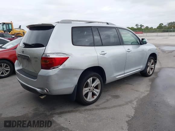 ✅ 2008 Toyota Highlander Sport • VIN: JTEES43A782057237 • Lot: 43888057. Listed on IAAI with 214,901 mi. Free auction sales archive from the USA and detailed vehicle history report at DreamBid. Image 4.
