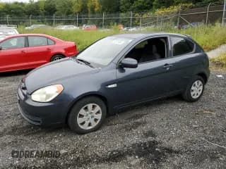 ✅ 2010 Hyundai Accent GS • VIN: KMHCM3AC1AU174578 • Lot: 72237404. Wystawiony na Copart z przebiegiem 94 590 mil. Bezpłatny archiwum sprzedaży aukcyjnych z USA i szczegółowy raport historii pojazdu na DreamBid. Zdjęcie 1.