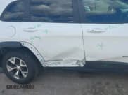 ✅ 2017 Jeep Cherokee Trailhawk L Plus • VIN: 1C4PJMBB3HD236759 • Lot: 43388245. Listed on IAAI with 34,352 mi. Free auction sales archive from the USA and detailed vehicle history report at DreamBid. Image 6.