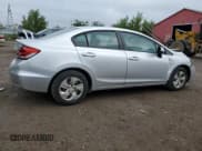 ✅ 2013 Honda Civic LX • VIN: 2HGFB2F42DH107581 • Lot: 81423025. Wystawiony na Copart z przebiegiem 209 716 mil. Bezpłatny archiwum sprzedaży aukcyjnych z USA i szczegółowy raport historii pojazdu na DreamBid. Zdjęcie 3.