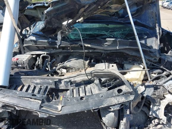 ✅ 2020 Chevrolet Silverado 1500 Custom • VIN: 3GCPWBEH3LG409004 • Lot: 43277683. Listed on IAAI with 79,900 mi. Free auction sales archive from the USA and detailed vehicle history report at DreamBid. Image 10.