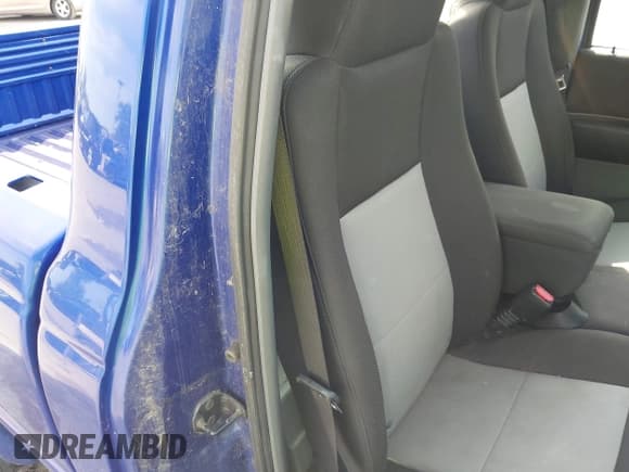 ✅ 2005 Ford Ranger XL • VIN: 1FTYR10U55PB07528 • Lot: 43167902. Listed on IAAI with 129,475 mi. Free auction sales archive from the USA and detailed vehicle history report at DreamBid. Image 8.