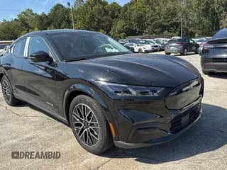 ✅ 2025 Ford Mustang Mach-E Premium • VIN: 3FMTK3SU3SMA08954 • Лот: 87421795. Опубликован ранее на Copart с пробегом 11 миль. Бесплатный доступ к архиву аукционных продаж из США и подробный отчёт об истории автомобиля на DreamBid. Изображение 1.