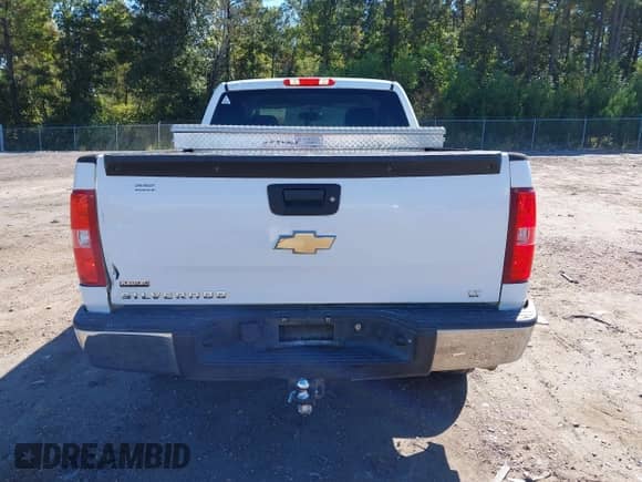 2012 Chevrolet Silverado 1500 LS z VIN 1GCRCREA3CZ307330, wystawiony jako IAAI lot #43374623 z przebiegiem 385 367 mil mil oraz . Historia ofert i sprzedaży dostępna na DreamBid. Obrazek 16.