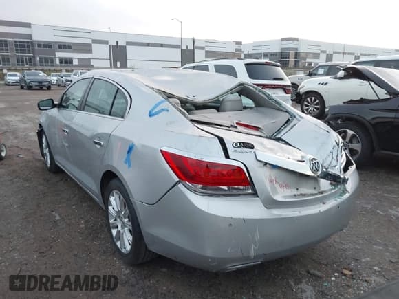 ✅ 2013 Buick LaCrosse Leather • VIN: 1G4GC5E33DF231821 • Lot: 43768962. Wystawiony na IAAI z przebiegiem 42 176 mil. Bezpłatny archiwum sprzedaży aukcyjnych z USA i szczegółowy raport historii pojazdu na DreamBid. Zdjęcie 3.