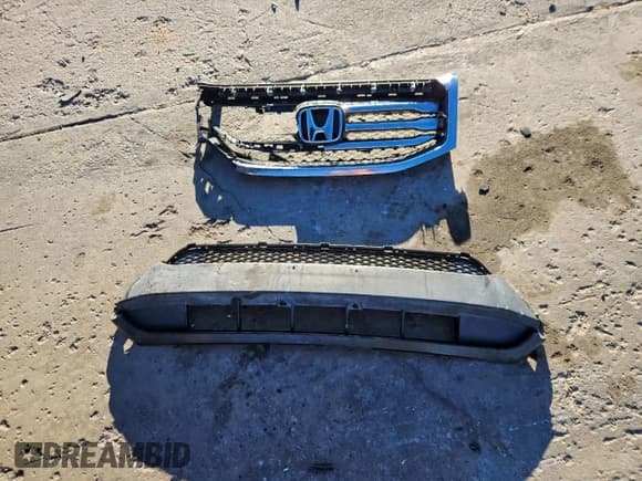 ✅ 2012 Honda Pilot EX-L • VIN: 5FNYF3H63CB015884 • Lot: 94309285. Listed on Copart with 194,229 mi. Free auction sales archive from the USA and detailed vehicle history report at DreamBid. Image 13.