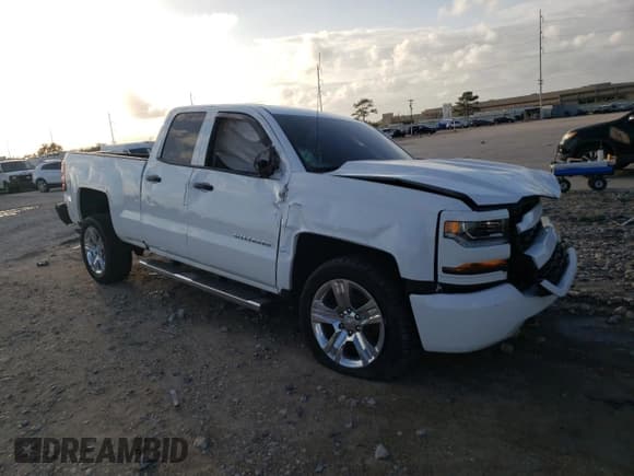 ✅ 2017 Chevrolet Silverado 1500 Custom • VIN: 1GCRCPEH2HZ213352 • Lot: 78940484. Wystawiony na Copart z przebiegiem Nie podano. Bezpłatny archiwum sprzedaży aukcyjnych z USA i szczegółowy raport historii pojazdu na DreamBid. Zdjęcie 4.