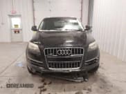 ✅ 2012 Audi Q7 Premium Plus • VIN: WA1LMAFE1CD009775 • Lot: 41304315. Wystawiony na IAAI z przebiegiem 215 578 mil. Bezpłatny archiwum sprzedaży aukcyjnych z USA i szczegółowy raport historii pojazdu na DreamBid. Zdjęcie 12.