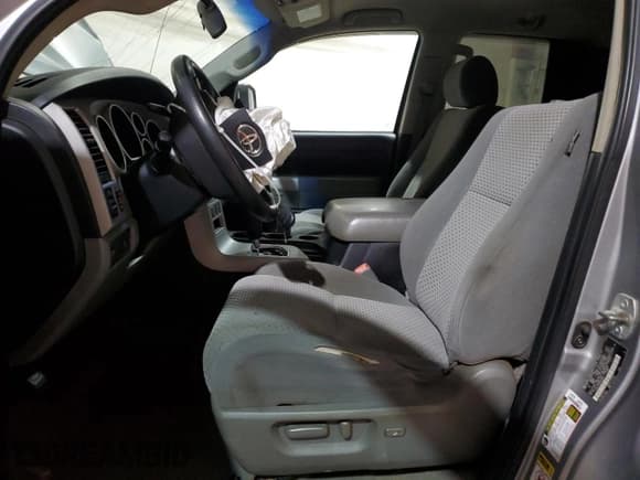 ✅ 2008 Toyota Tundra • VIN: 5TBBV54138S499467 • Lot: 67648955. Listed on Copart with 126,424 mi. Free auction sales archive from the USA and detailed vehicle history report at DreamBid. Image 7.