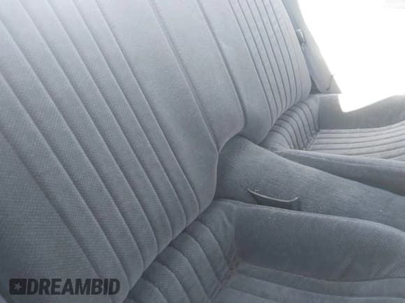 ✅ 1997 Pontiac Firebird Firebird • VIN: 2G2FS22K1V2222006 • Lot: 43672519. Wystawiony na IAAI z przebiegiem 81 575 mil. Bezpłatny archiwum sprzedaży aukcyjnych z USA i szczegółowy raport historii pojazdu na DreamBid. Zdjęcie 8.