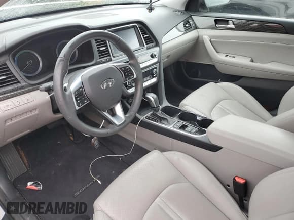 ✅ 2019 Hyundai Sonata Limited • VIN: KMHE54L22KA092376 • Лот: 39743003. Опубликован ранее на Copart с пробегом Не указан. Бесплатный доступ к архиву аукционных продаж из США и подробный отчёт об истории автомобиля на DreamBid. Изображение 7.