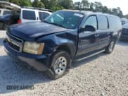 ✅ 2007 Chevrolet Suburban LT • VIN: 1GNFC16087R251568 • Lot: 62377833. Wystawiony na Copart z przebiegiem Nie podano. Bezpłatny archiwum sprzedaży aukcyjnych z USA i szczegółowy raport historii pojazdu na DreamBid. Zdjęcie 1.