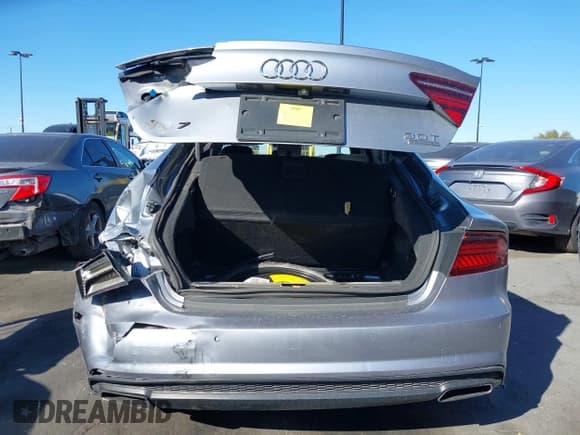 ✅ 2016 Audi A7 Prestige • VIN: WAU2GAFCXGN013022 • Lot: 41651979. Listed on IAAI with Not provided. Free auction sales archive from the USA and detailed vehicle history report at DreamBid. Image 16.