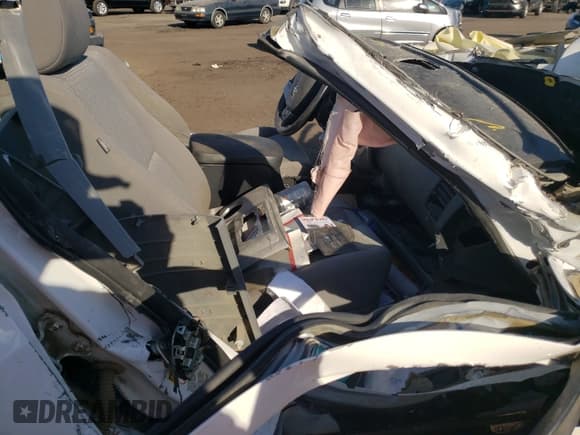 ✅ 2015 Toyota Tacoma PreRunner • VIN: 3TMKU4HNXFM045067 • Lot: 47186931. Wystawiony na Copart z przebiegiem Nie podano. Bezpłatny archiwum sprzedaży aukcyjnych z USA i szczegółowy raport historii pojazdu na DreamBid. Zdjęcie 5.