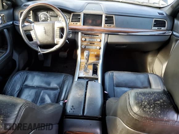 ✅ 2009 Lincoln MKS • VIN: 1LNHM93R89G618298 • Lot: 92400595. Listed on Copart with 112,837 mi. Free auction sales archive from the USA and detailed vehicle history report at DreamBid. Image 8.