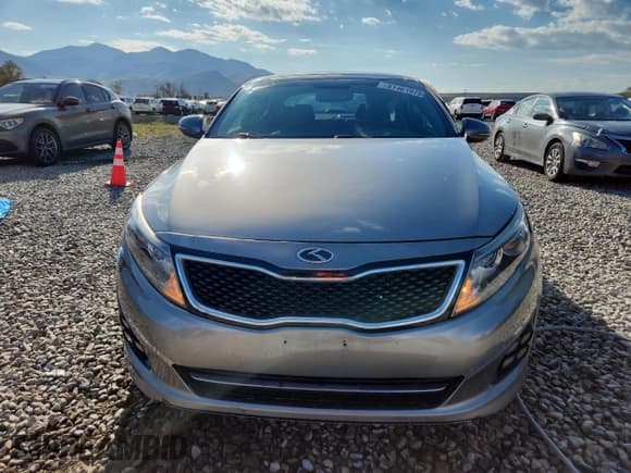 ✅ 2015 Kia Optima SXL Turbo • VIN: 5XXGR4A69FG455385 • Lot: 81461975. Listed on Copart with 114,228 mi. Free auction sales archive from the USA and detailed vehicle history report at DreamBid. Image 5.