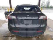 ✅ 2023 Tesla Model Y Long Range • VIN: 7SAYGAEE7PF739924 • Lot: 41612323. Wystawiony na IAAI z przebiegiem 75 226 mil. Bezpłatny archiwum sprzedaży aukcyjnych z USA i szczegółowy raport historii pojazdu na DreamBid. Zdjęcie 15.