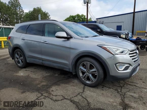 ✅ 2015 Hyundai Santa Fe Limited • VIN: KM8SRDHF9FU111447 • Лот: 59956085. Опубликован ранее на Copart с пробегом 115 117 миль. Бесплатный доступ к архиву аукционных продаж из США и подробный отчёт об истории автомобиля на DreamBid. Изображение 4.