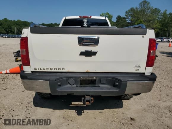 ✅ 2008 Chevrolet Silverado 2500HD 1LT • VIN: 1GCHK29K08E214305 • Lot: 57968475. Wystawiony na Copart z przebiegiem 173 232 mil. Bezpłatny archiwum sprzedaży aukcyjnych z USA i szczegółowy raport historii pojazdu na DreamBid. Zdjęcie 6.