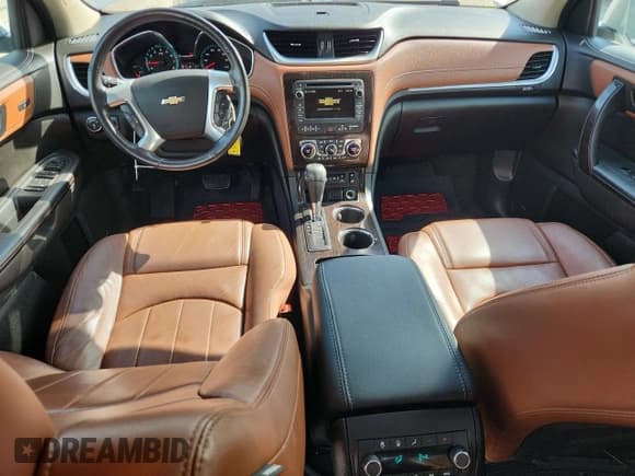 ✅ 2017 Chevrolet Traverse Premier • VIN: 1GNKVJKDXHJ318883 • Lot: 70765225. Wystawiony na Copart z przebiegiem 148 722 mil. Bezpłatny archiwum sprzedaży aukcyjnych z USA i szczegółowy raport historii pojazdu na DreamBid. Zdjęcie 8.
