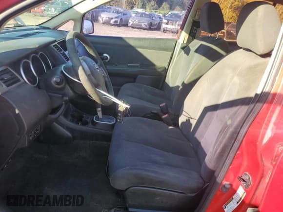 ✅ 2009 Nissan Versa S • VIN: 3N1BC13E69L466676 • Lot: 90588105. Listed on Copart with 298,301 mi. Free auction sales archive from the USA and detailed vehicle history report at DreamBid. Image 7.