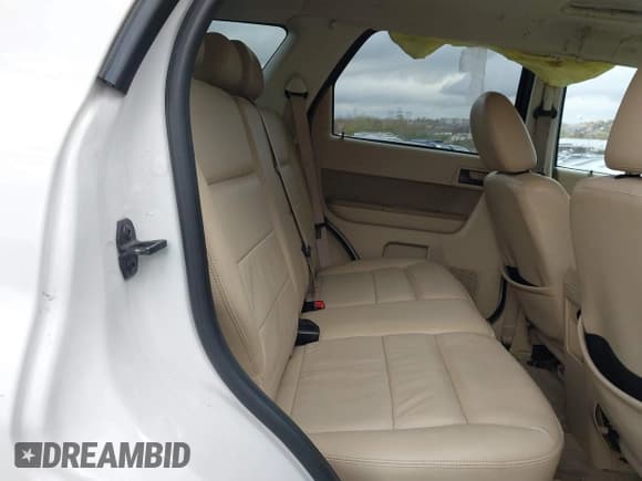 ✅ 2009 Ford Escape XLT • VIN: 1FMCU93G39KB94308 • Lot: 43579257. Listed on IAAI with 49,142 mi. Free auction sales archive from the USA and detailed vehicle history report at DreamBid. Image 8.