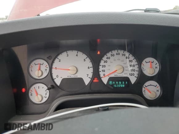 ✅ 2006 Dodge 1500 SLT • VIN: 1D7HU18N66S652587 • Лот: 75935244. Опубликован ранее на Copart с пробегом 163 288 миль. Бесплатный доступ к архиву аукционных продаж из США и подробный отчёт об истории автомобиля на DreamBid. Изображение 9.