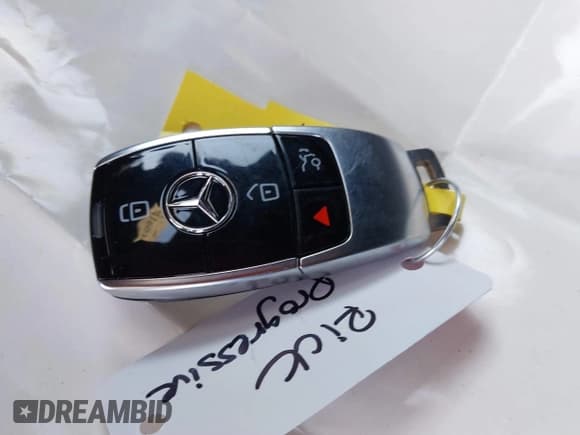 ✅ 2023 Mercedes-Benz E 350 • VIN: W1KZF8DBXPB134177 • Лот: 41601432. Опубликован ранее на IAAI с пробегом 31 023 миль. Бесплатный доступ к архиву аукционных продаж из США и подробный отчёт об истории автомобиля на DreamBid. Изображение 11.