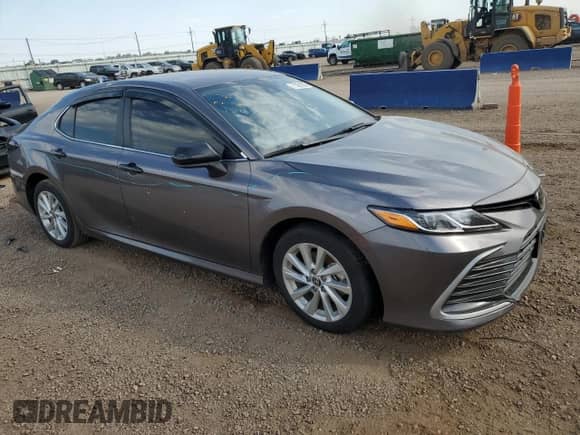 2023 Toyota Camry LE с VIN 4T1C11BK7PU088073, выставлен на аукционе Copart как лот 71361935 с пробегом 24 003 миль миль и Списание • Salvage title. История ставок и продаж доступна на DreamBid. Изображение 4.