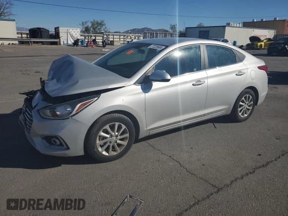 ✅ 2021 Hyundai Accent SEL • VIN: 3KPC24A62ME138279 • Лот: 77225584. Опубликован ранее на Copart с пробегом 42 652 миль. Бесплатный доступ к архиву аукционных продаж из США и подробный отчёт об истории автомобиля на DreamBid. Изображение 1.