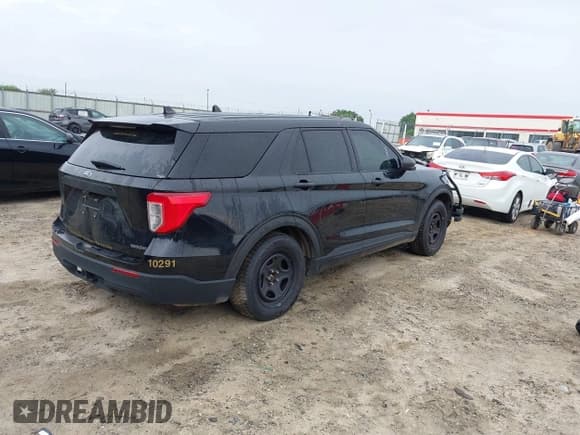 ✅ 2021 Ford Police Interceptor Utility • VIN: 1FM5K8AB6MGB98879 • Lot: 42276952. Wystawiony na IAAI z przebiegiem 35 236 mil. Bezpłatny archiwum sprzedaży aukcyjnych z USA i szczegółowy raport historii pojazdu na DreamBid. Zdjęcie 4.